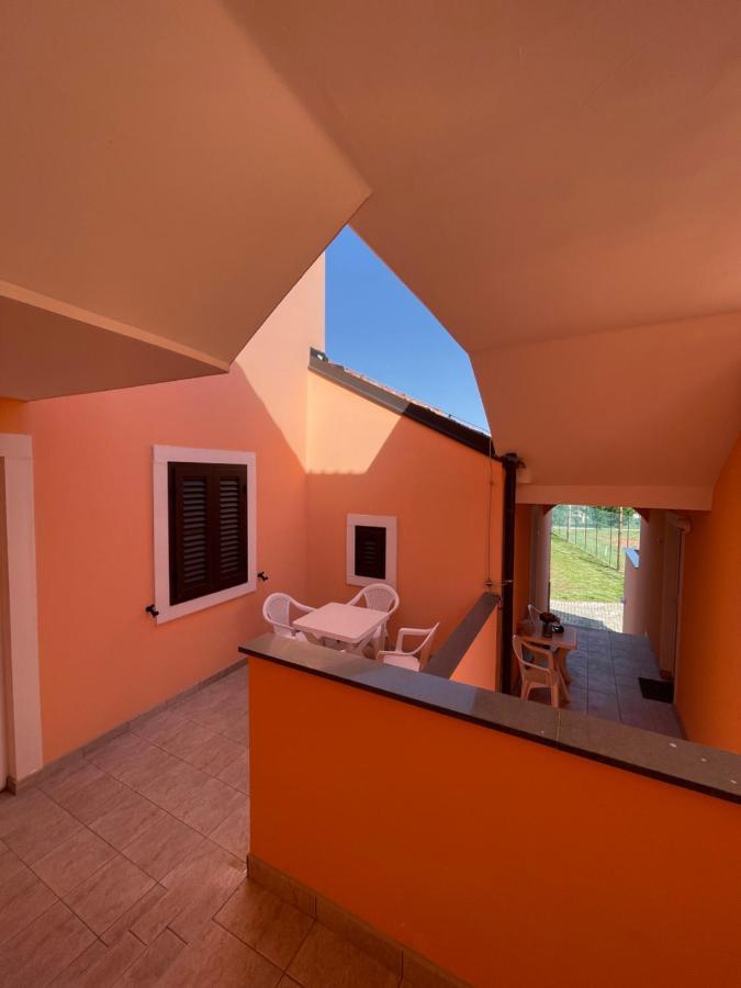 Apartamento Rozmaryn Nerezine Exterior foto